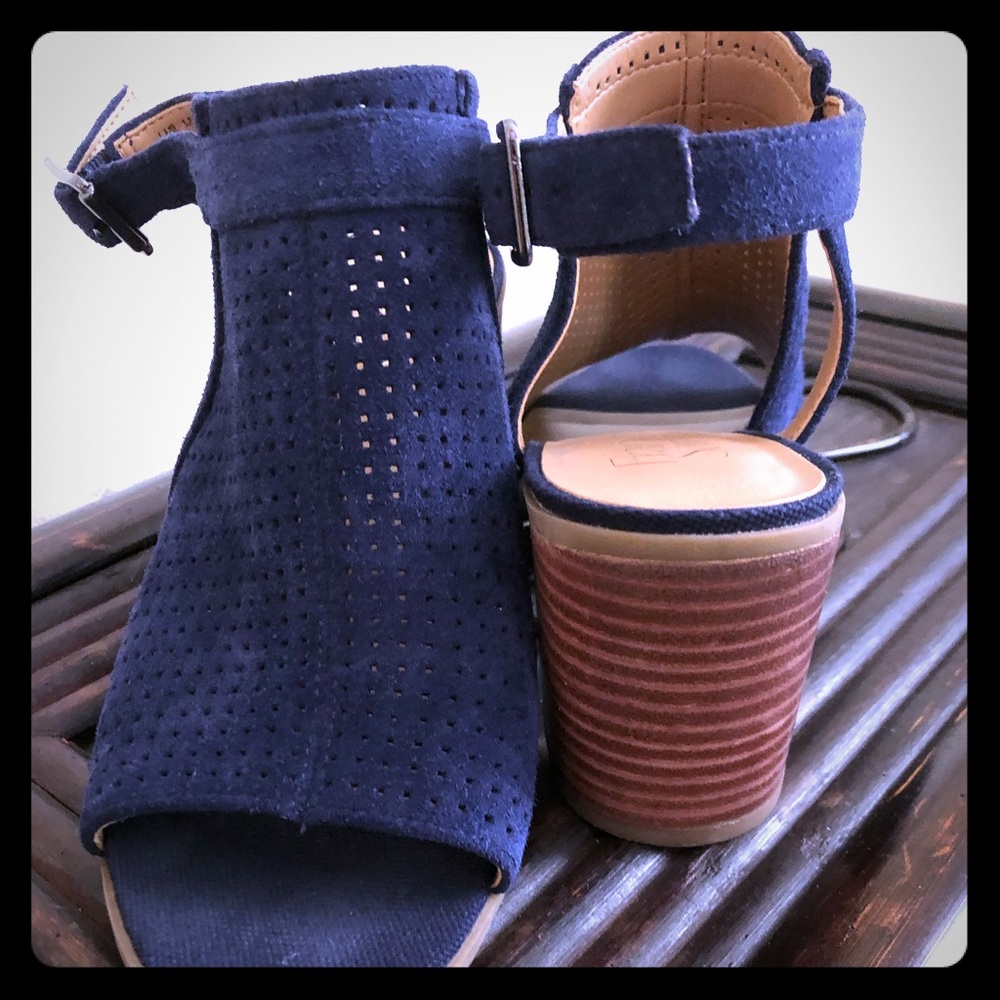 Heeled sandals